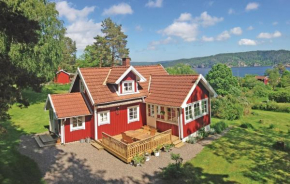 Awesome Home In Munkedal With Wifi